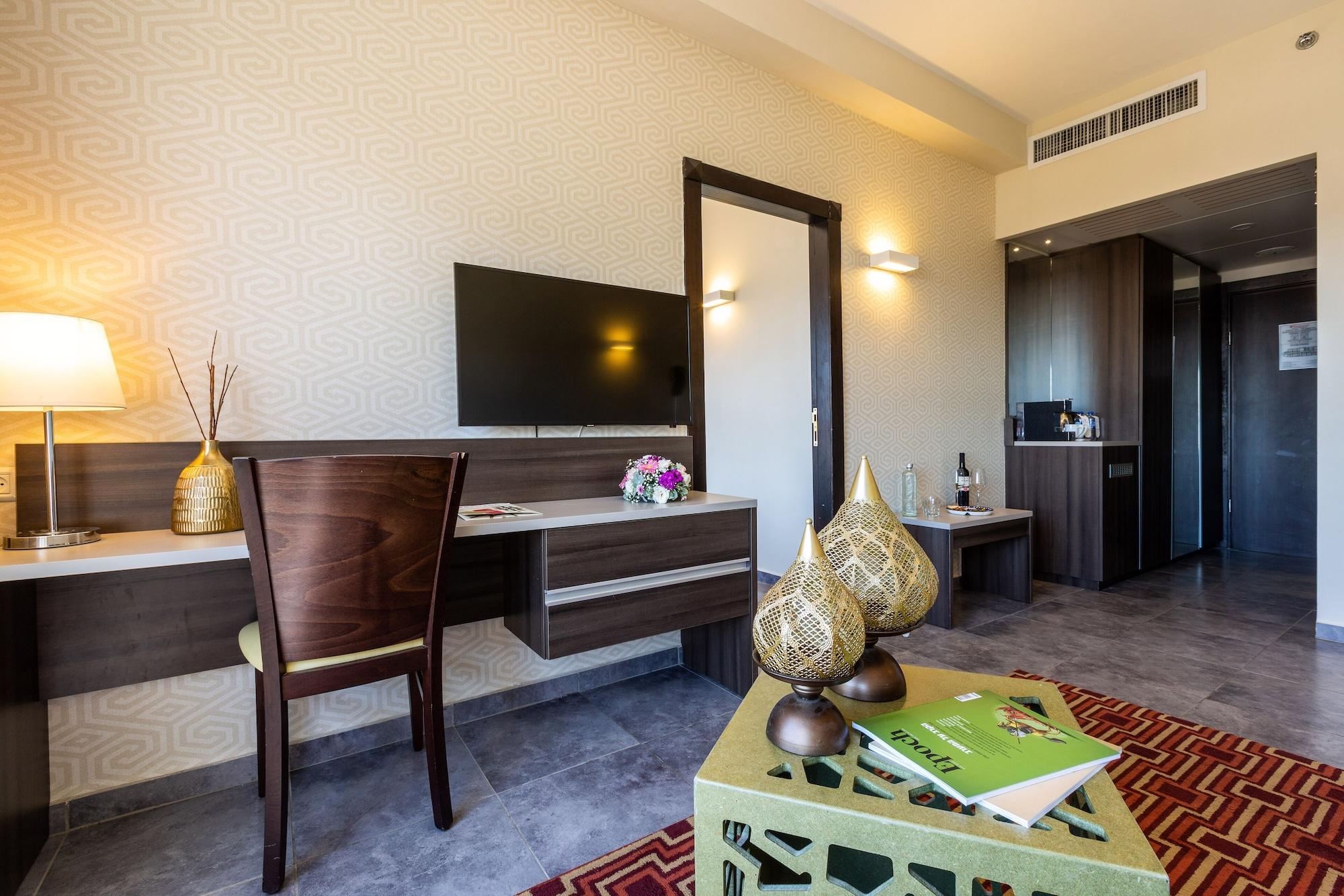Ramada Olivie Nazareth Hotel Exterior foto